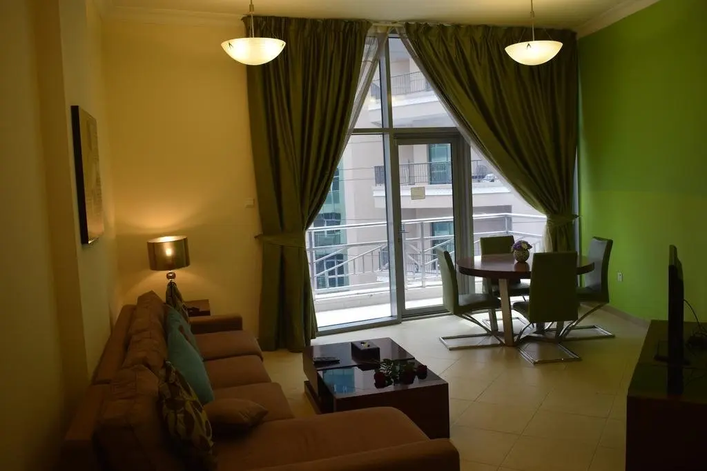 Дубай: Al Waleed Palace Hotel Apartment Al Barsha