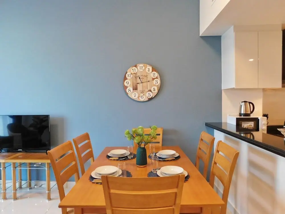 Дубай: Luton Vacation Homes Damac Heights