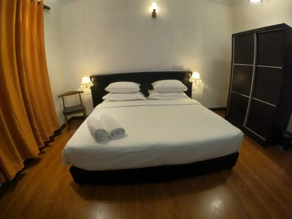 Фувамула: Twilight Inn