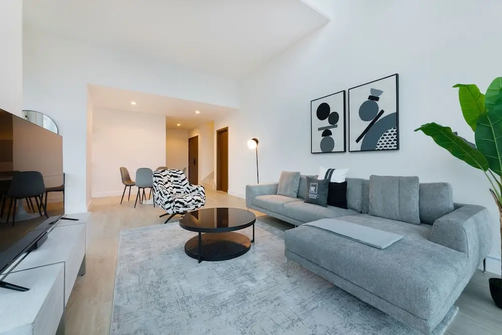 Дубай: Maison Privee - Spectacular Duplex Apt w/ Canal views