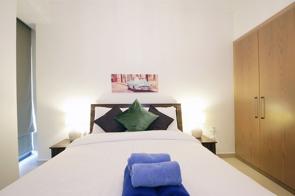 Дубай: New Arabian Holiday Homes - Burj Vista