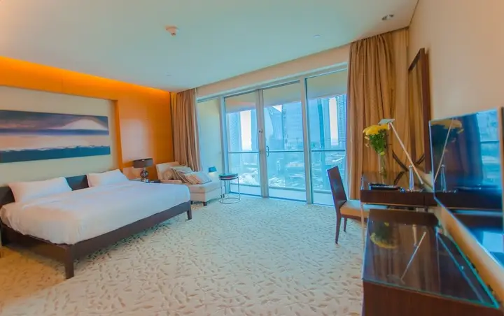 Дубай: Edens Dubai Address Dubai Mall