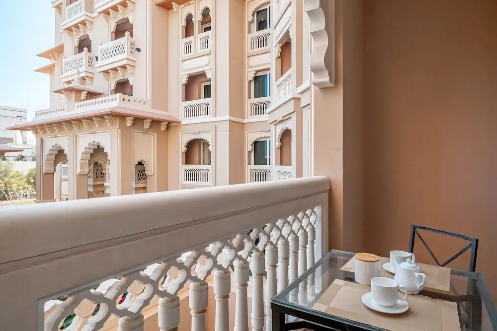 Дубай: Luton Vacation Homes Grandeur Residence