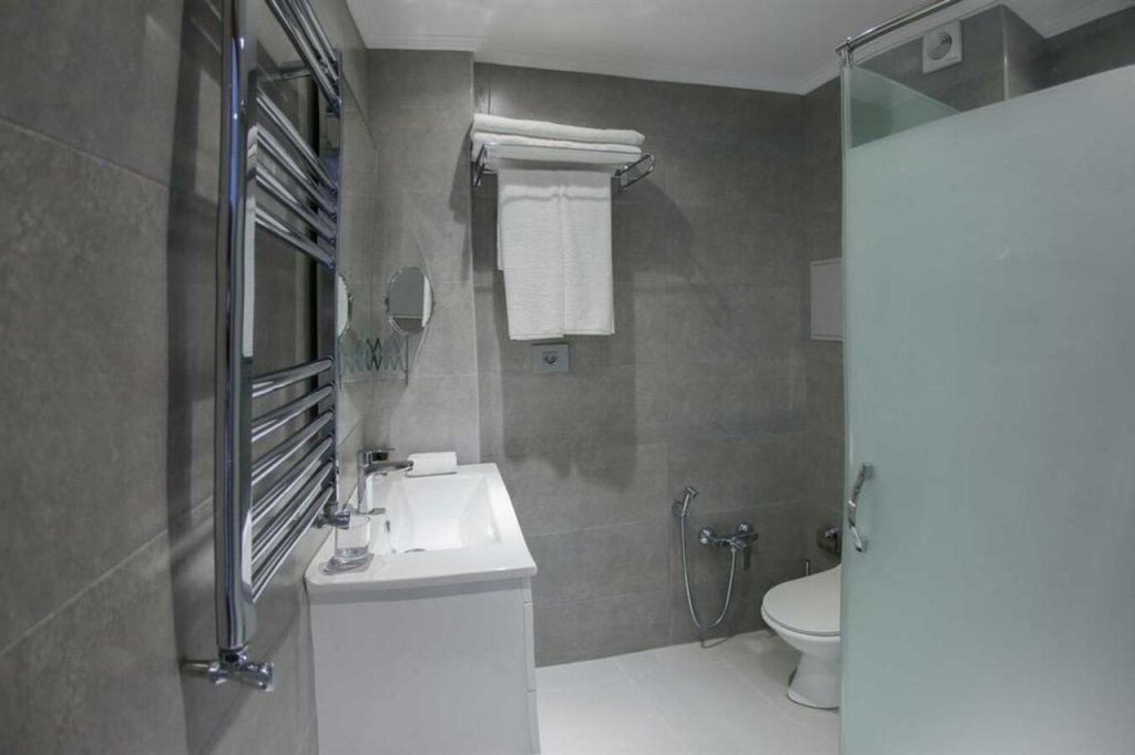 Гах: Yurd Hotel