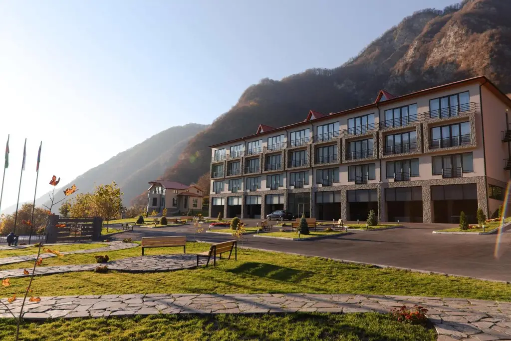 Гах: Yurd Hotel