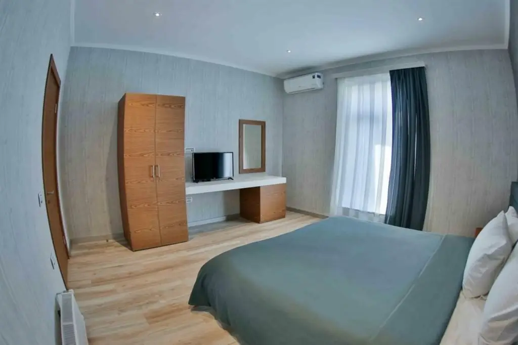 Гах: Yurd Hotel