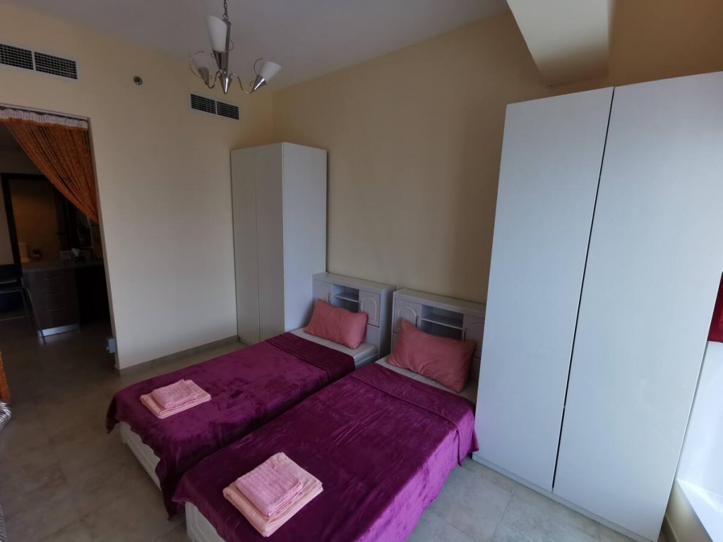 Дубай: Jumeirah Lake Towers Preatoni Apartments