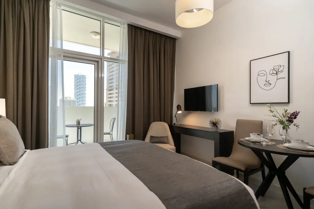 Дубай: HiGuests Vacation Homes - Tower 108 Apartments