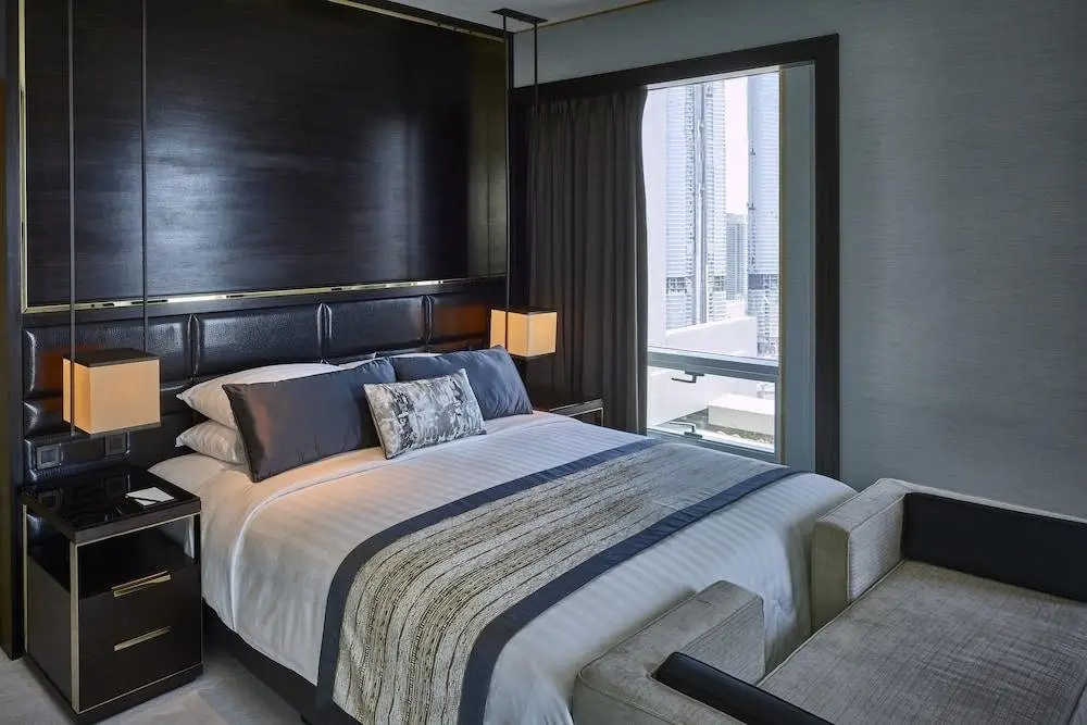 Дубай: Shangri-La Hotel Dubai & Apartments