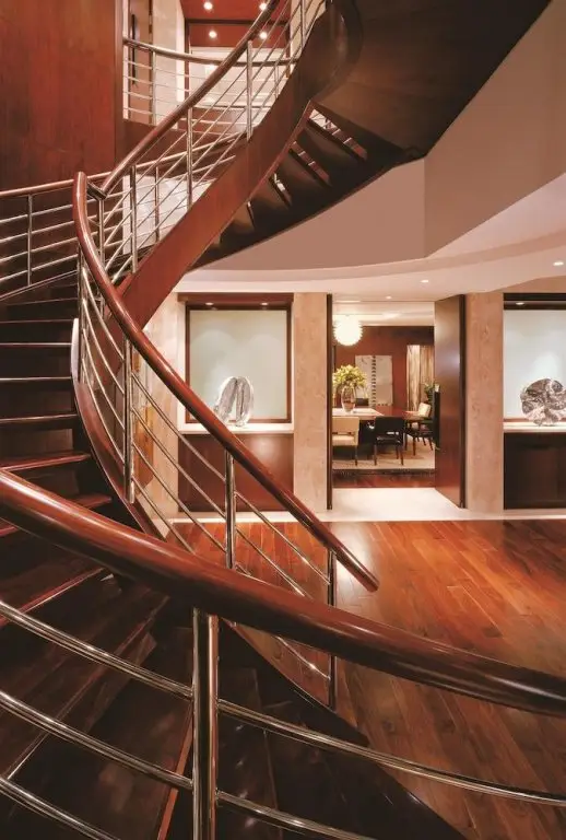 Дубай: Shangri-La Hotel Dubai & Apartments