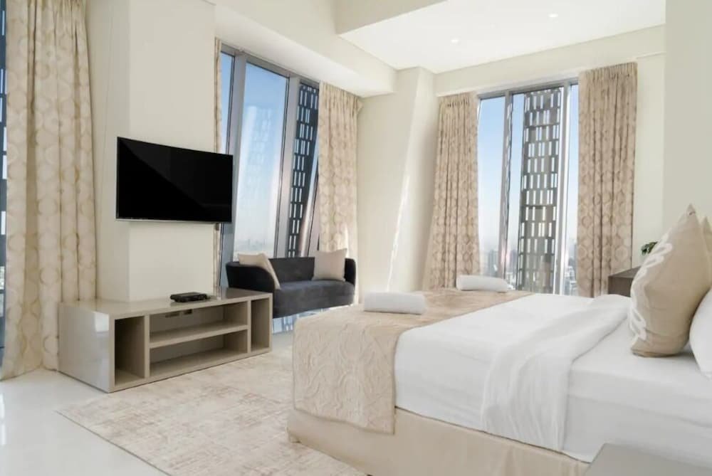 Дубай: Penthouse Stunning Views Cayan Tower
