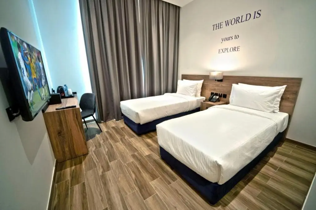 Дубай: Kingsgate Canal Hotel