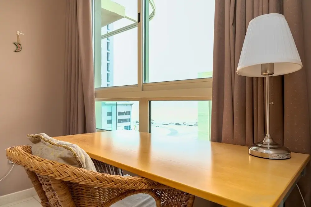 Дубай: Lux BnB I Turia Tower I Lake & Garden View