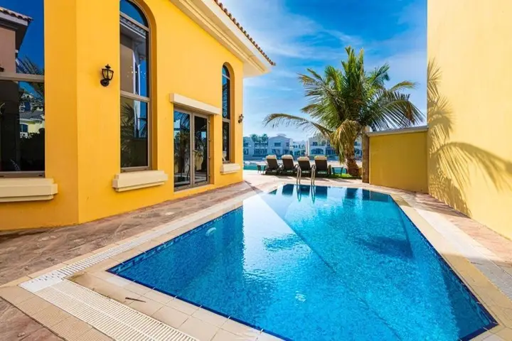 Дубай: 6BR GARDEN HOME in Palm Jumeirah With ATLANTIS VIEWS