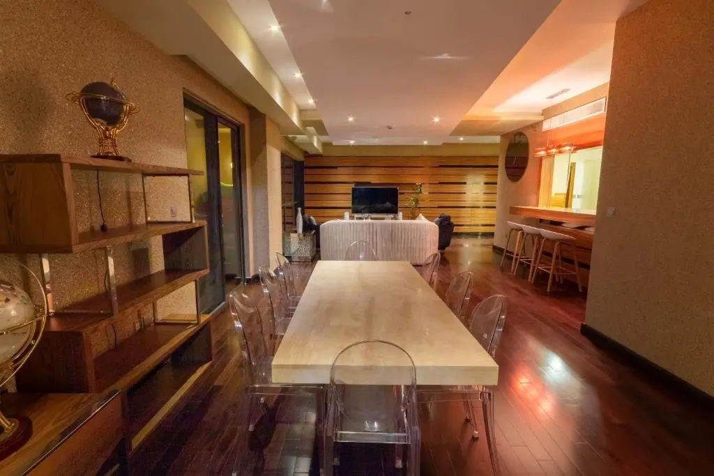 Дубай: Elan suites 5 bedrooms penthouse with panoramic sea views