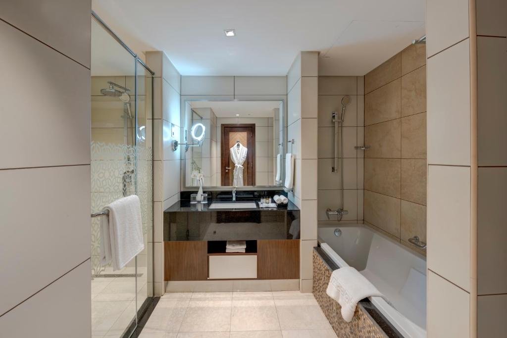 Дубай: Royal Continental Suites Business Bay - Deluxe Apartments