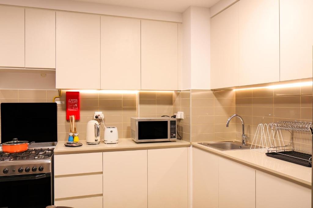 Дубай: 1 Bedroom Apartment In Hayat Boulevard