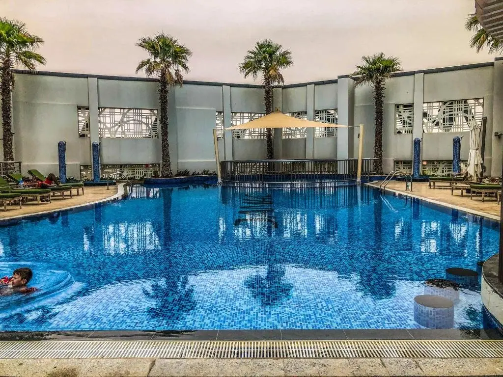 Дубай: Signature Holiday Homes - Luxury 2BHK in Capital Bay Tower B