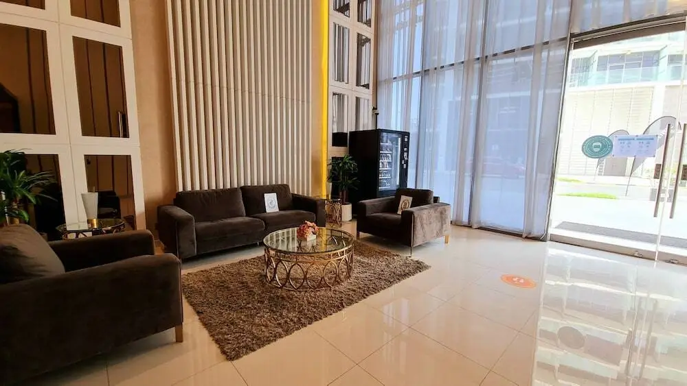 Апартаменты Stunning 1 BR Golf Views Damac Hills — фото 1