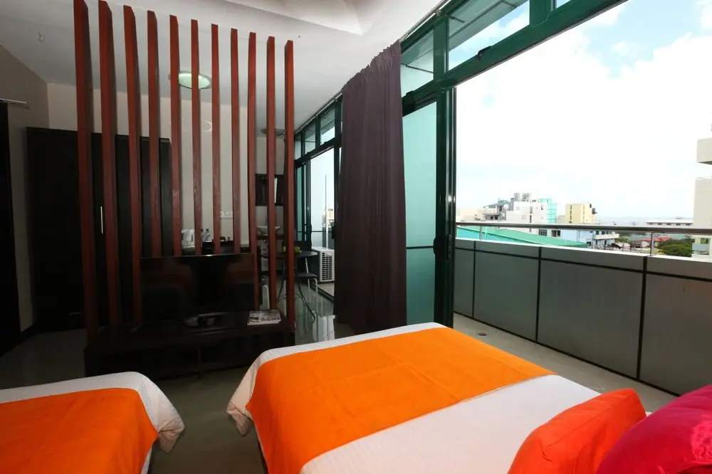 Северный атолл Мале: Beehive Nalahiya Hotel