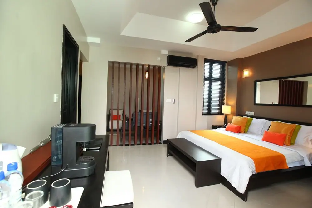 Северный атолл Мале: Beehive Nalahiya Hotel