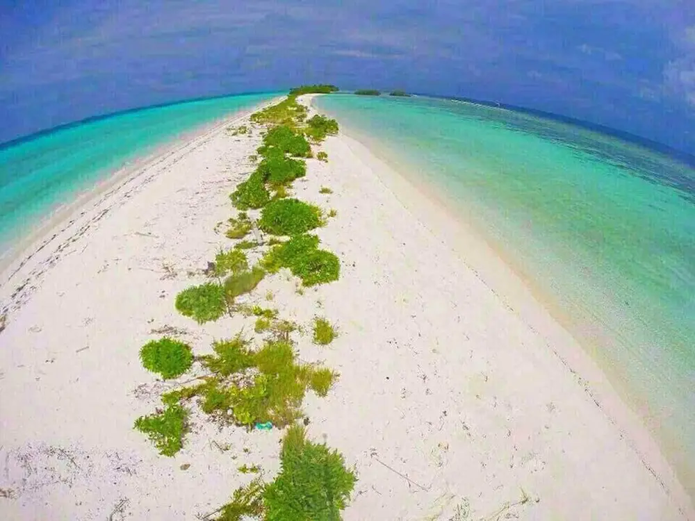 Атолл Алиф-Дхаалу: Explore the Captivating Island of Dhigurah and Create Unforgettable Memories