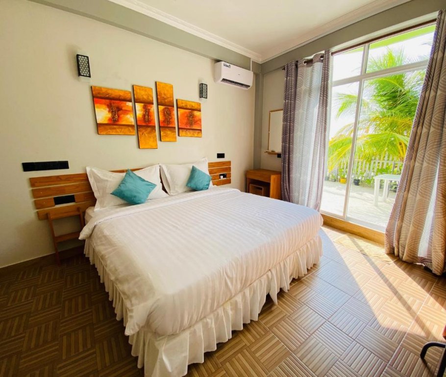 Южный Мале Атол: Iris Beach Residence