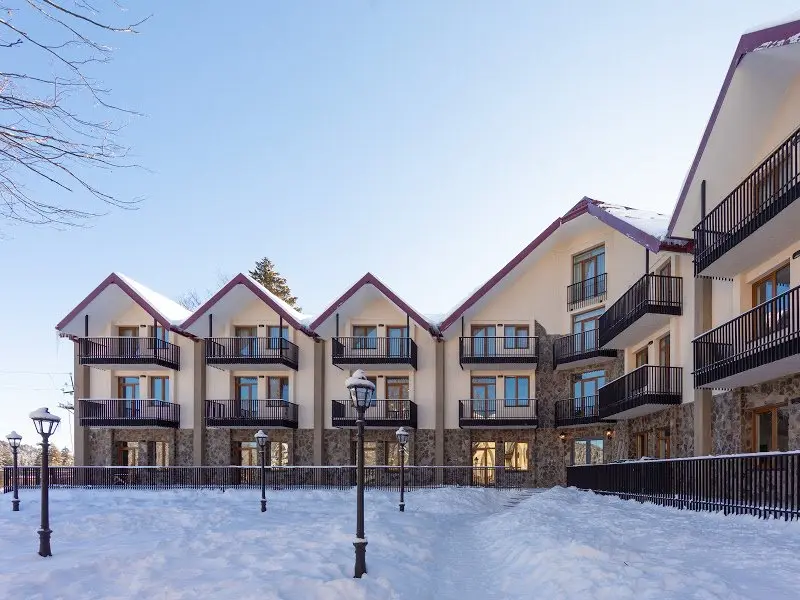 Бакуриани: Отель Komorebi Bakuriani Resort