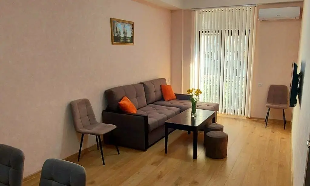 Ереван: Happyarmenia apartments & tours