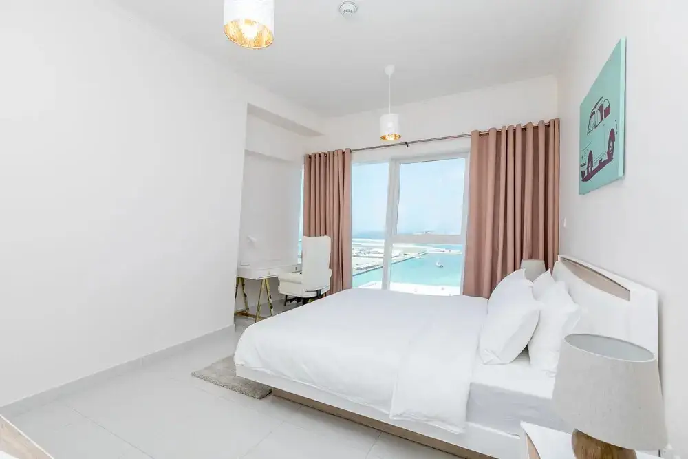 Дубай: Damac Heights by Deluxe Holiday Homes