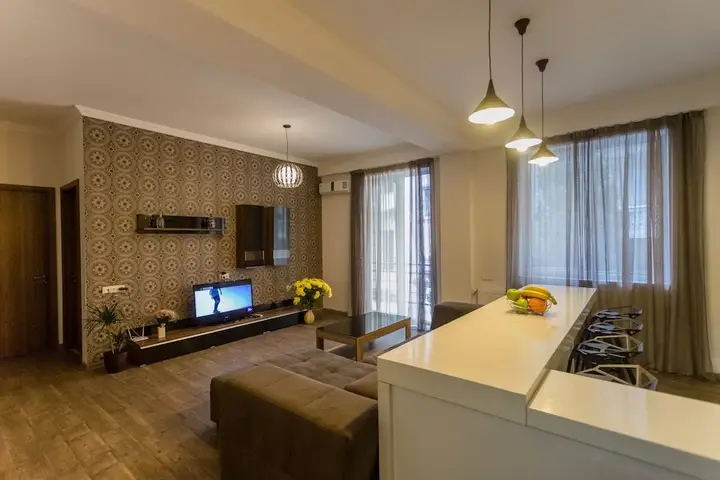 Тбилиси: Falcon Apartments - Metekhi