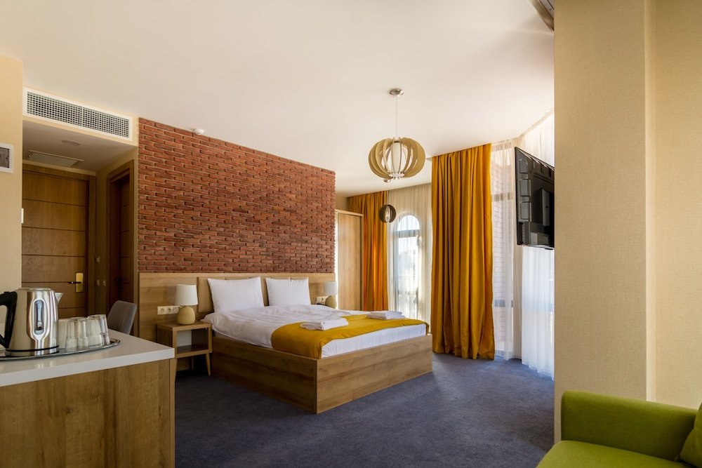 Батуми: Hotel London