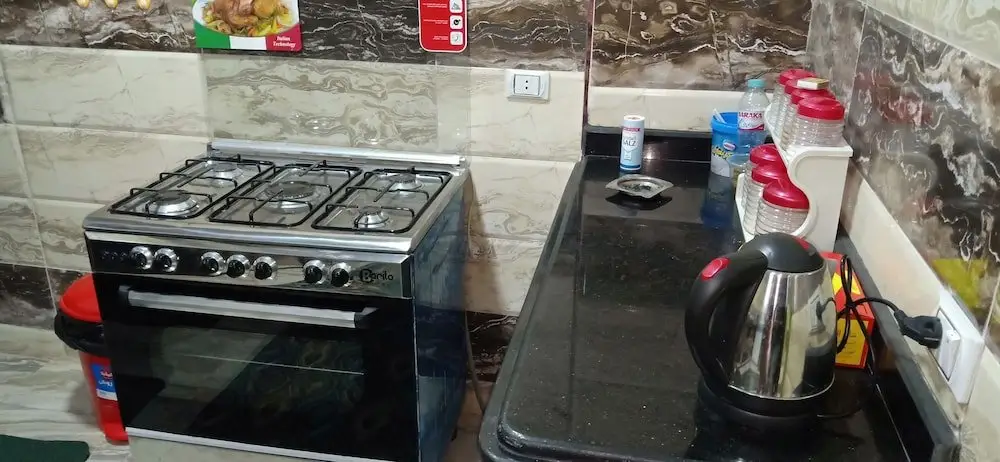 Гиза: The Sun Apartment