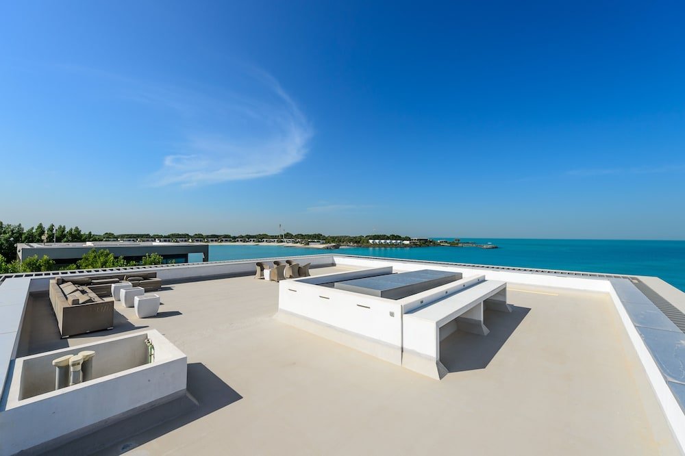 Абу-Даби: Airbetter - Nurai Luxury Sea Villa