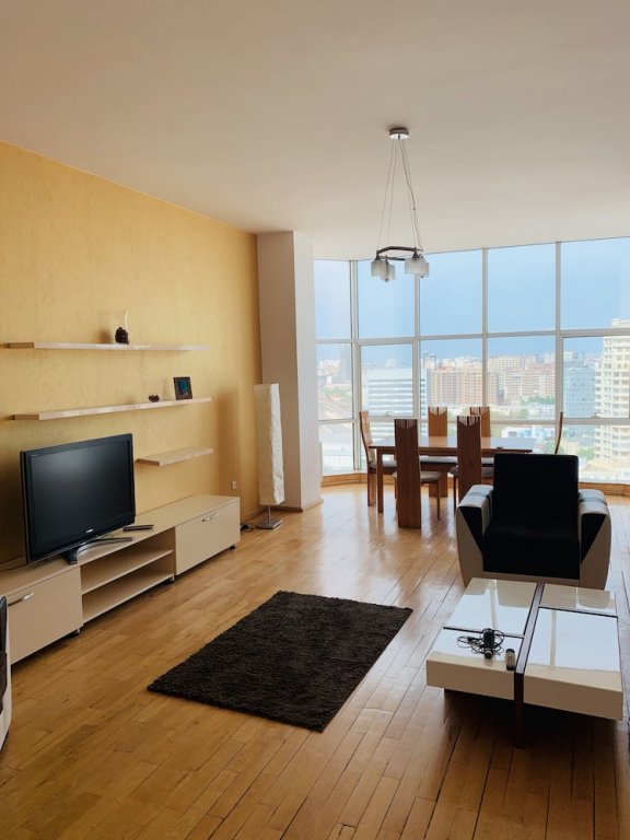 Баку: Sea View Apartment With Terrace