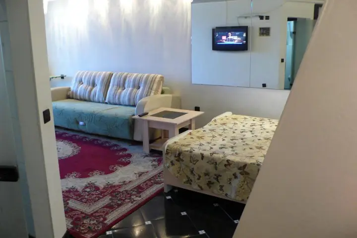 Томск: Apartment on Uchiebnaia 8п7эт10