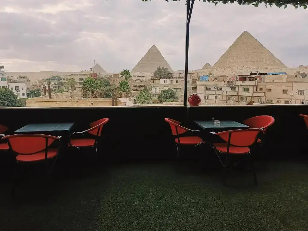 Гиза: Magic Golden pyramids Inn
