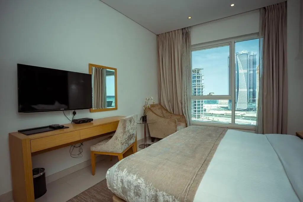 Дубай: OSKENA Vacation Homes - Damac Maison Canal View