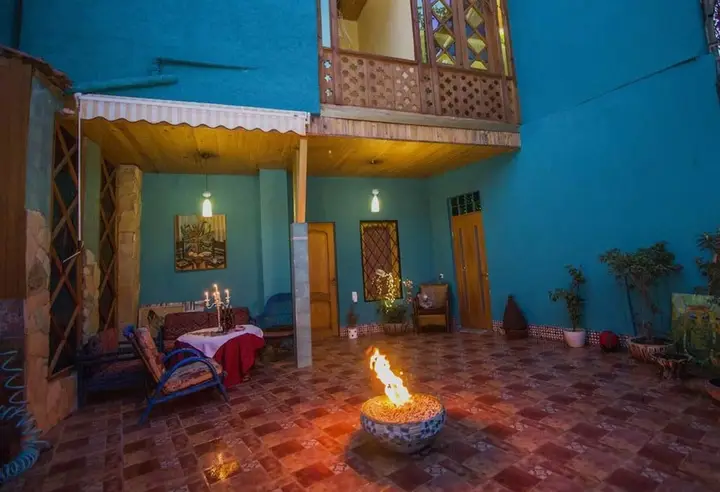 Тбилиси: Stay in a Wonderfully Designed Villa in the Center of Tbilisi Old Town