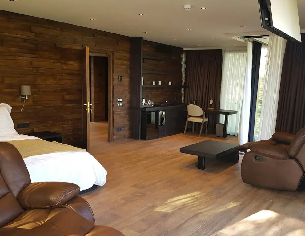 Тбилиси: Enjoy the Exquisite Amenities Offered Here