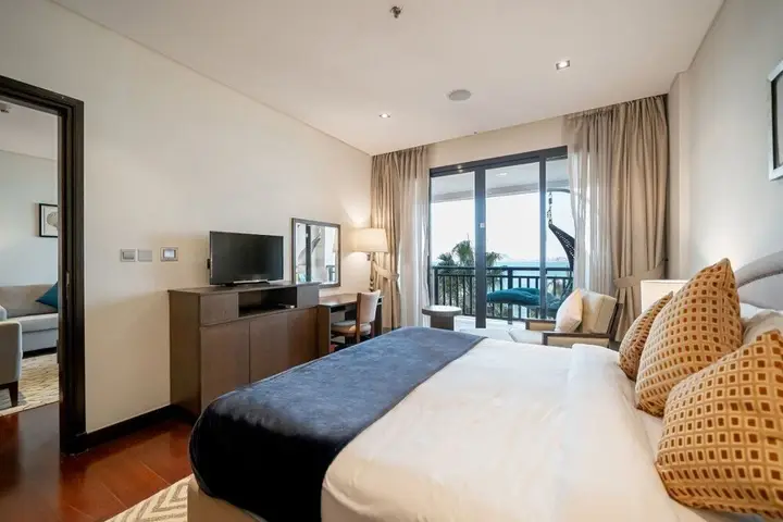 Дубай: HiGuests Vacation Homes Royal Amwaj
