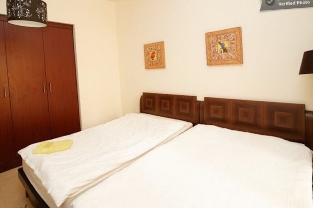Дубай: 2br Beach Front Sea View