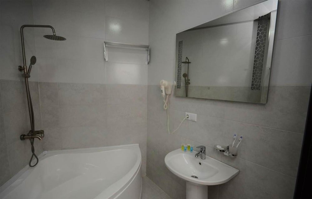 Батуми: City Hotel Located Very Close to the Beautiful Batumy Beachfront