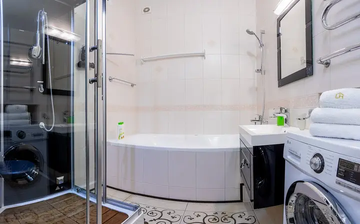 Минск: Апартаменты 3-комнатные HomeApart Ленина, 6