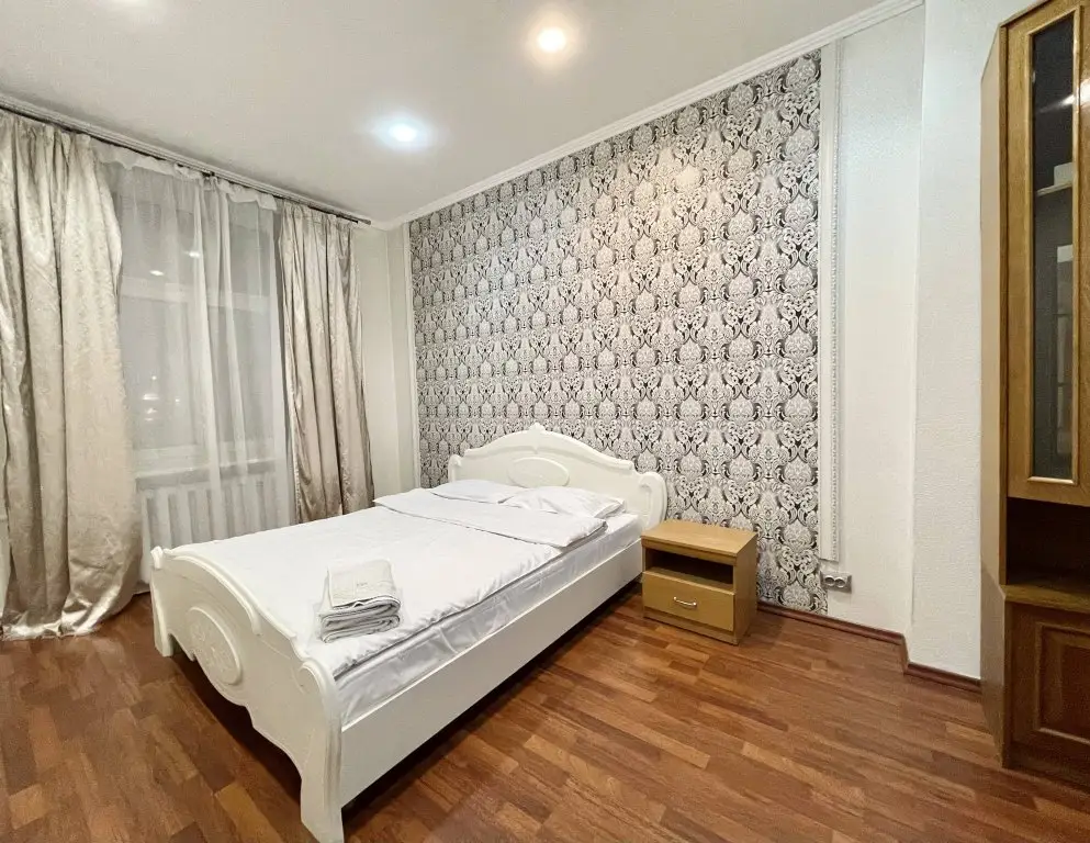 Минск: Апартаменты 4-комнатные HomeApart Володарского, 18