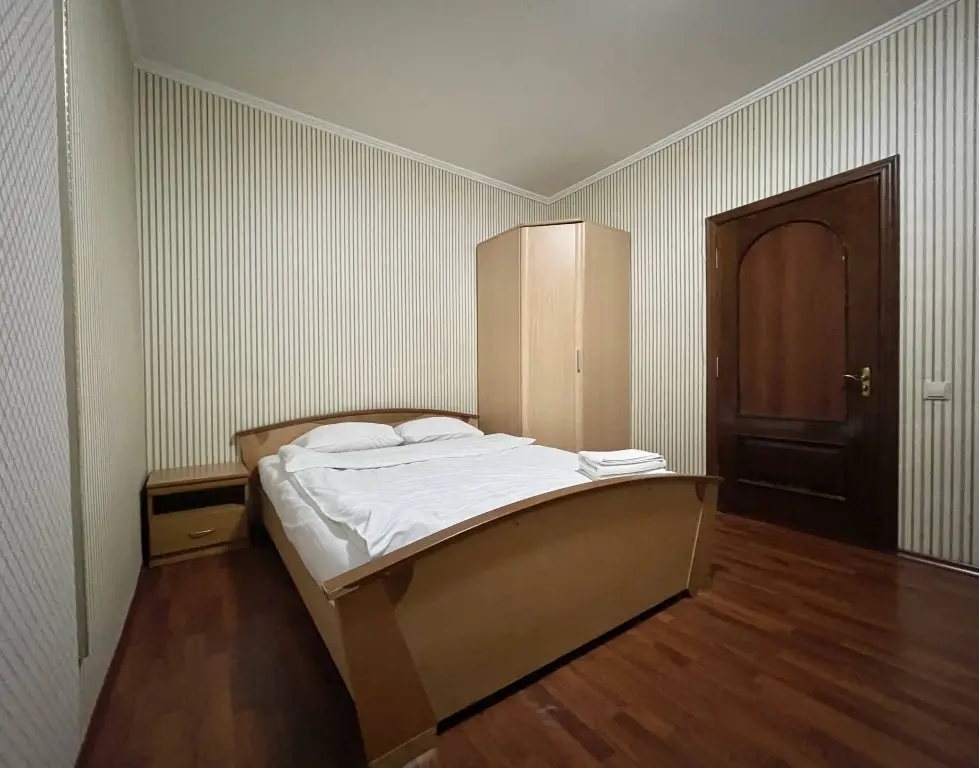 Минск: Апартаменты 4-комнатные HomeApart Володарского, 18