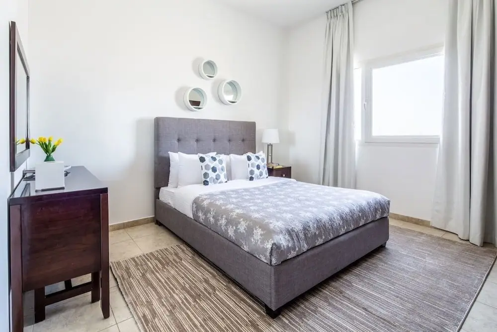Дубай: Outstanding 2BR in Serene JVT Neighborhood!