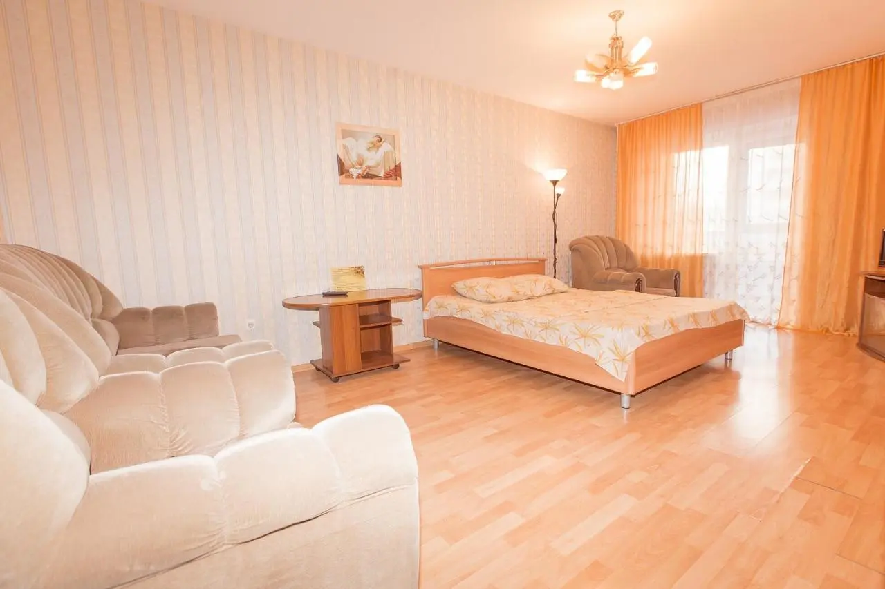 Томск: Kvartira on Lenina 166