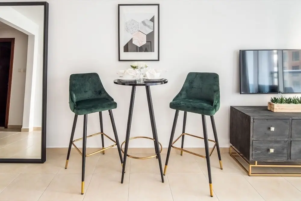 Modern Rustic Studio Apartment in Downtown Dubai — фото 1