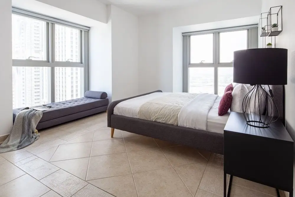 Дубай: Elegant and Spacious 2BR w/ Sea Views in Marina!